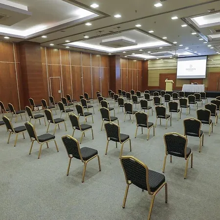 Dedeman Hotel Istanbul